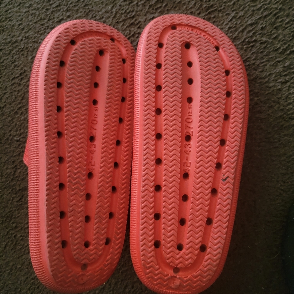 Red Lightweight Slides - Picture 4 of 4